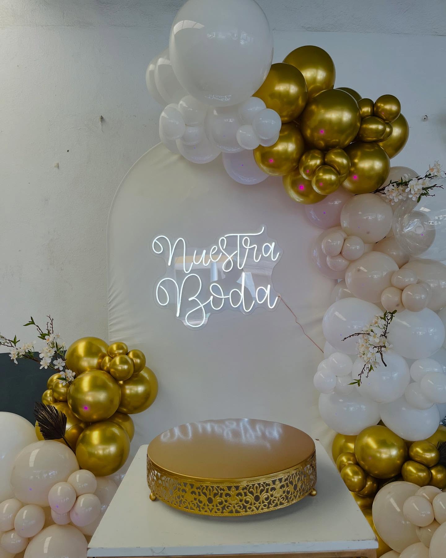 Escenario para XV Años & Bodas